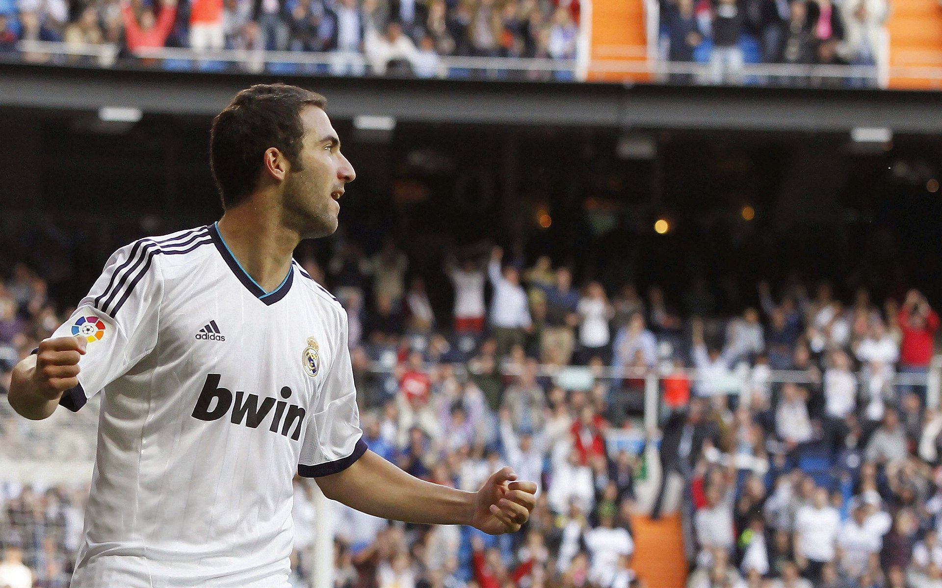 “安赫尔·巴尔博萨:阿根廷美洲狮队的潜力新星,未来发展前景广阔”